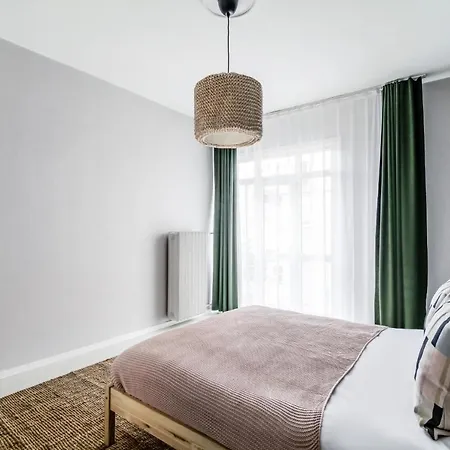 דירה Chic Central Flat W Balcony Near Metro In Sisli