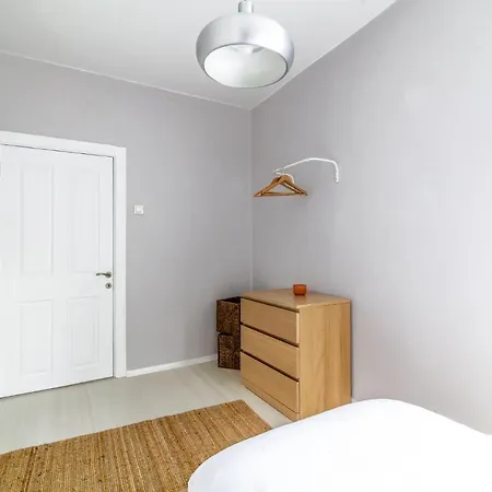 דירה Chic Central Flat W Balcony Near Metro In Sisli *