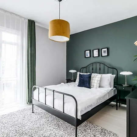 דירה Chic Central Flat W Balcony Near Metro In Sisli *