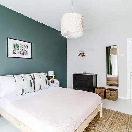 公寓 Chic Central Flat W Balcony Near Metro In Sisli 伊斯坦布尔